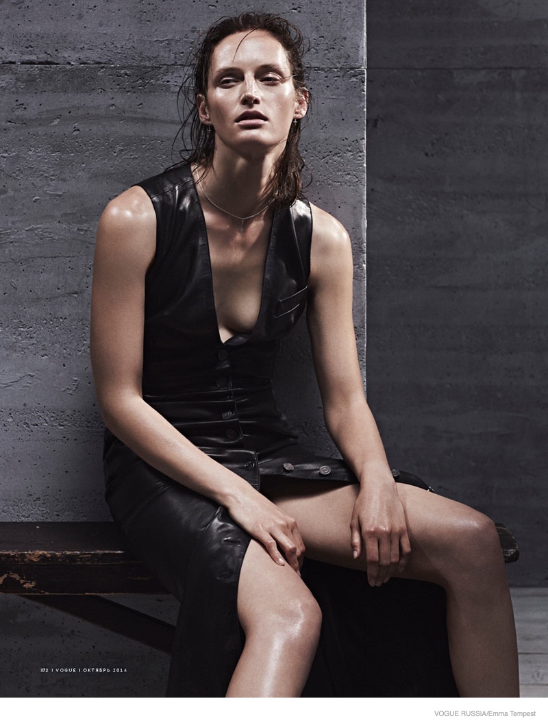 Vivien Solari is Sensual in Black for Vogue Russia by Emma Tempest Vivien Solari is Sensual in Black for Vogue Russia by Emma Tempest