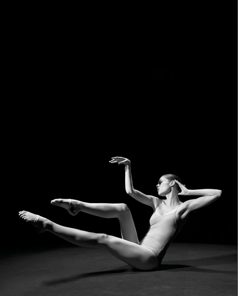 Image: Coco Rocha in "Study of Pose" by Steven Sebring