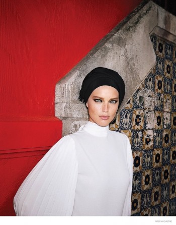 Emily DIDonato Dons Black & White Looks in Mexico City for WSJ Magazine Emily DIDonato Dons Black & White Looks in Mexico City for WSJ Magazine