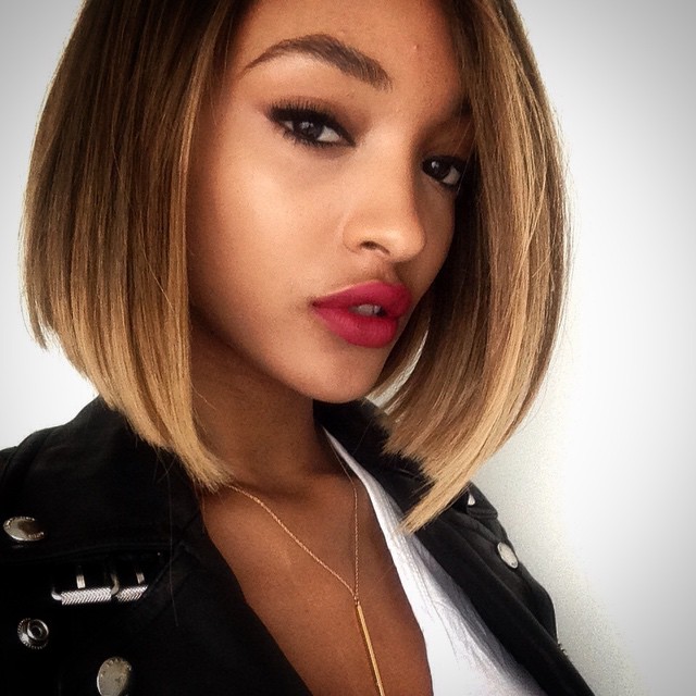 Top model Jourdan Dunn debuted a blonde short hairstyle at the end of 2014. The honey blonde look goes perfectly with her skin tone. 