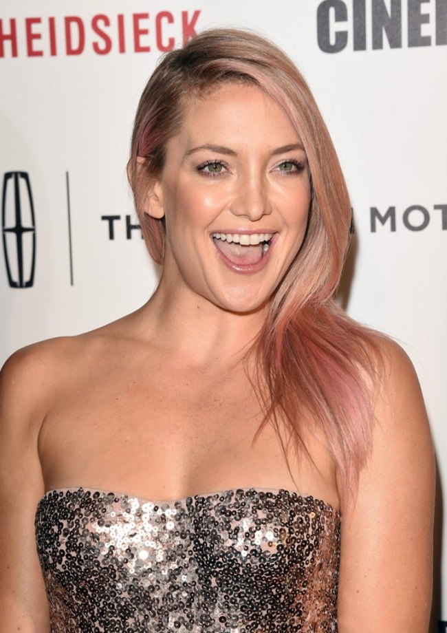 kate-hudson-pink-hair01