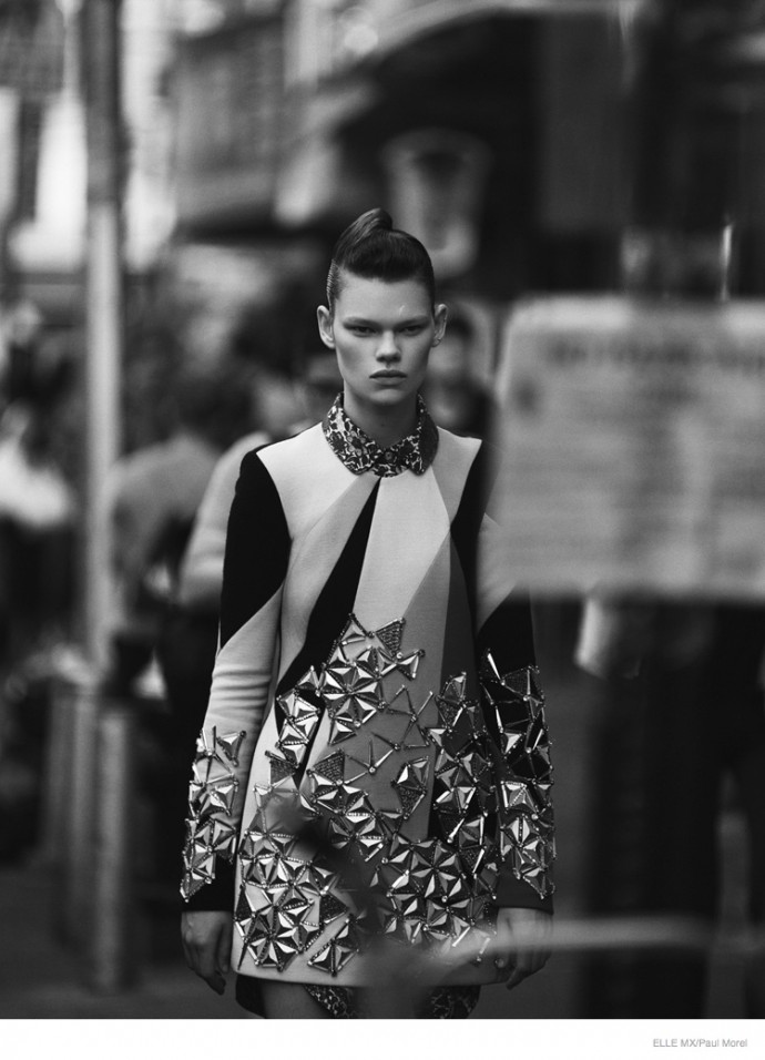 Kelly Mittendorf Hits the Streets for Elle Mexico by Paul Morel ...