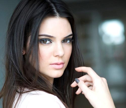 Kendall Jenner to Star in Karl Lagerfeld Campaign