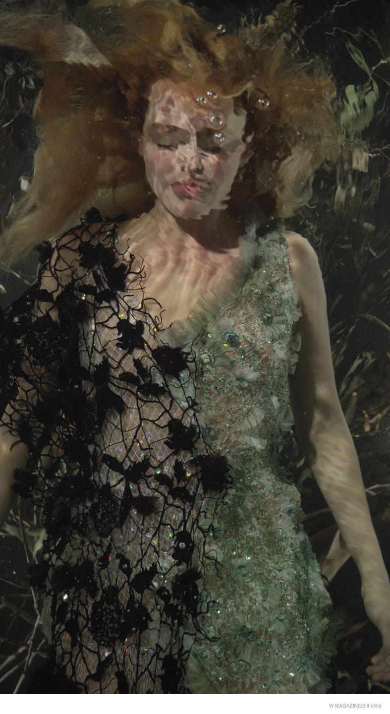 Margot Robbie Underwater W Magazine