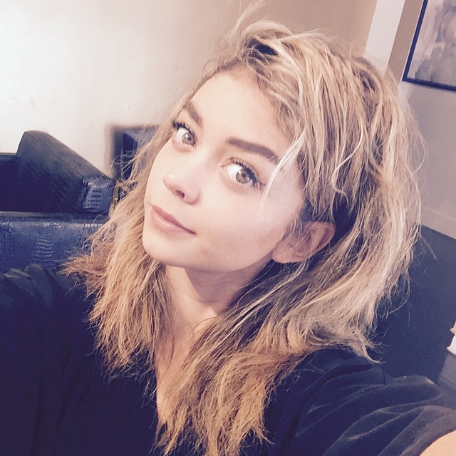 Sarah Hyland posted a photo during the dying process of her blonde locks