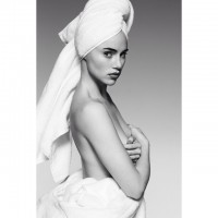 Suki Waterhouse Goes Topless for Mario Testino's "Towel Series" Suki Waterhouse Goes Topless for Mario Testino's "Towel Series"