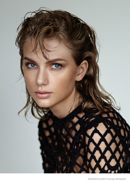 taylor-swift-wonderland-photoshoot-2014-03