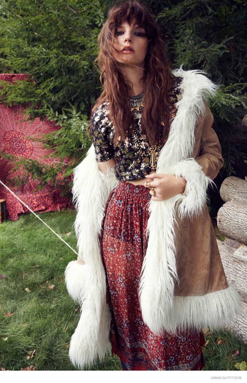 Layered textures and bold patterns define this bohemian look, perfect for making a statement on crisp autumn days.