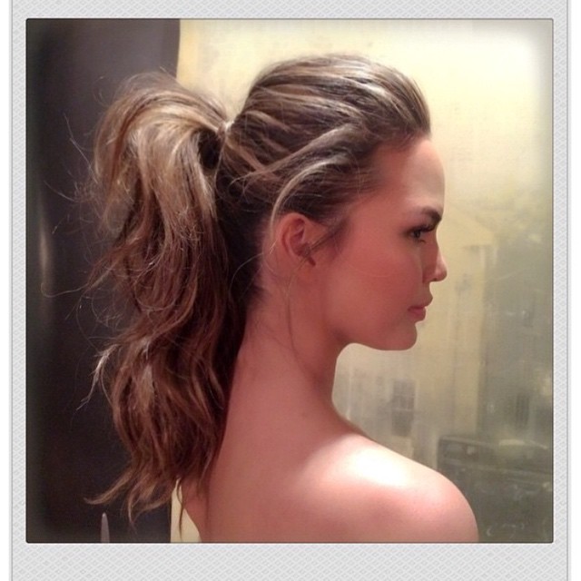 Chrissy Teigen shares ponytail hairstyle