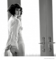Evangeline Lilly Poses in Lingerie for Esquire Magazine Evangeline Lilly Poses in Lingerie for Esquire Magazine