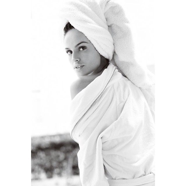Izabel Goulart is Gorgeous in Mario Testino’s Towel Series