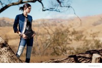 Kendall Jenner Wears Western Inspired Style in Vogue Feature Kendall Jenner Wears Western Inspired Style in Vogue Feature