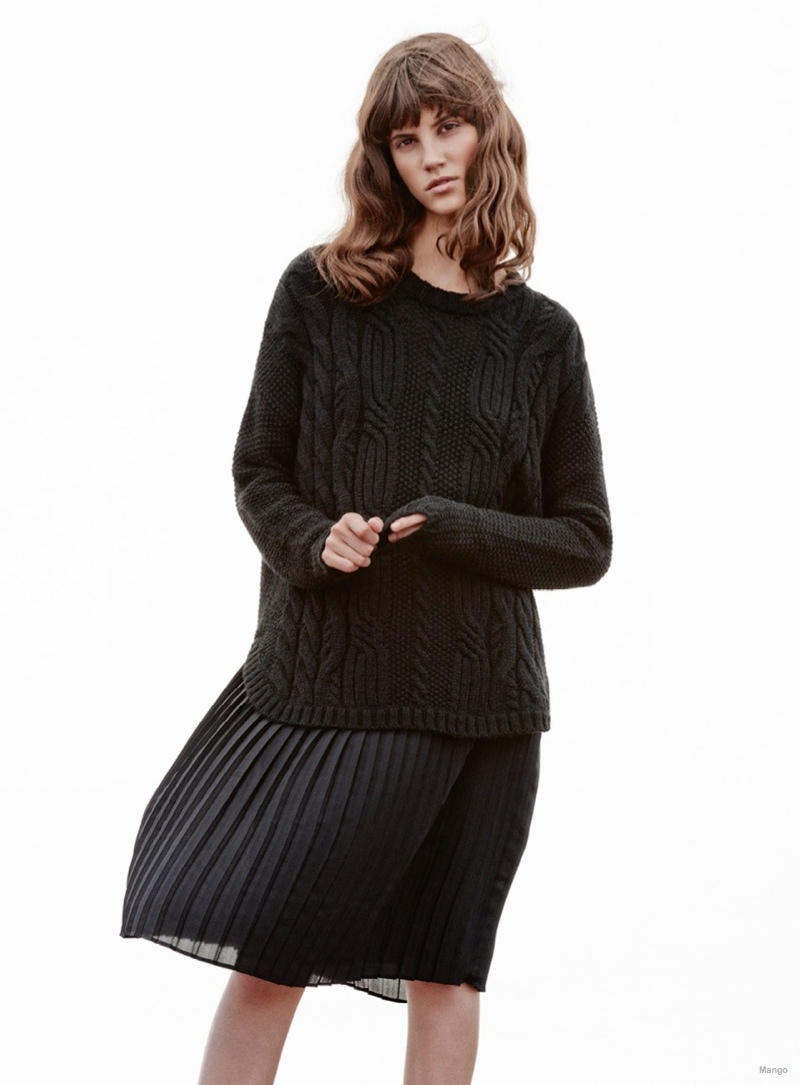 Antonina Petkovic Wears Mango’s Winter Sweaters – Fashion Gone Rogue