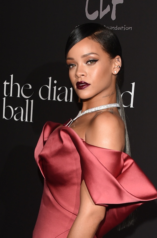 rihanna-zac-posen-gown2