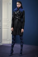 Versace Gets Graphic for Pre-Fall 2015 Collection