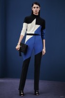 Versace Gets Graphic for Pre-Fall 2015 Collection