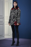 Versace Gets Graphic for Pre-Fall 2015 Collection