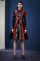 Versace Gets Graphic for Pre-Fall 2015 Collection