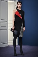 Versace Gets Graphic for Pre-Fall 2015 Collection