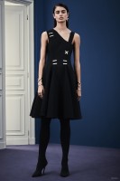Versace Gets Graphic for Pre-Fall 2015 Collection