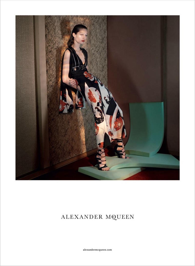 alexander-mcqueen-spring-summer-2015-ad-campaign01
