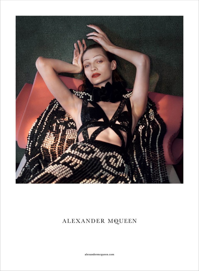 alexander-mcqueen-spring-summer-2015-ad-campaign06