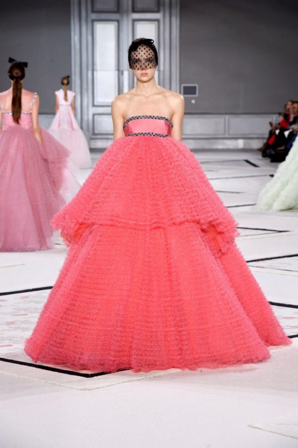 Giambattista Valli Does Romantic Layering for Spring 2015 Haute Couture ...