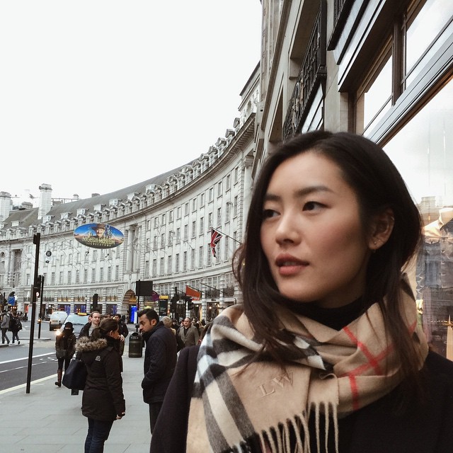Liu Wen rocks a Burberry scarf while in London