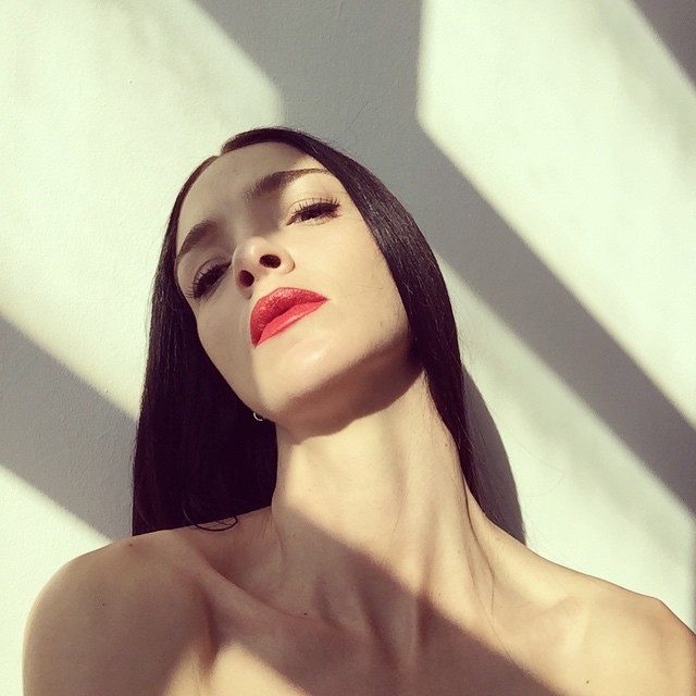 Mariacarla Boscono shares a red-lipped shot