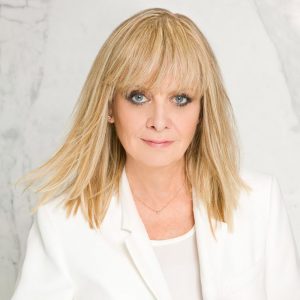 At 65, Twiggy Named Face of L’Oreal Professionnel At 65, Twiggy Named Face of L’Oreal Professionnel