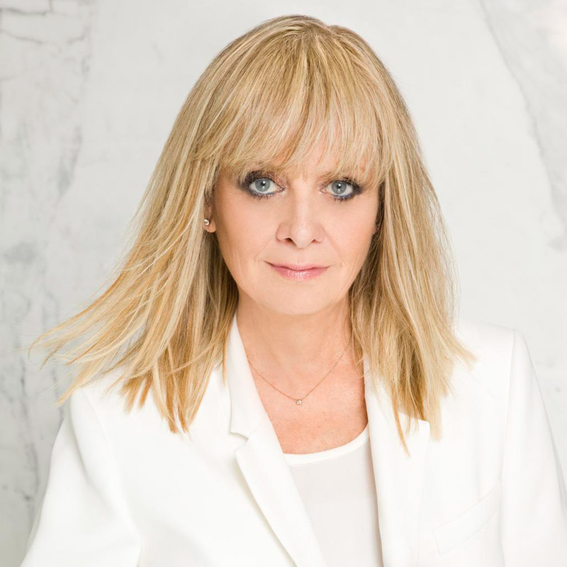 At 65, Twiggy Named Face of L’Oreal Professionnel