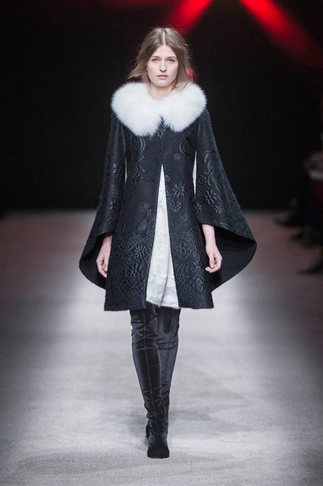 Alberta Ferretti Delivers Fairytale Fashion for Fall 2015 | Fashion ...