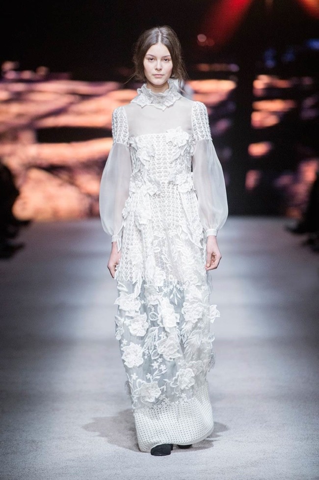 Alberta Ferretti Delivers Fairytale Fashion for Fall 2015 | Fashion ...
