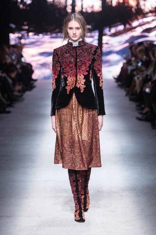 Alberta Ferretti Delivers Fairytale Fashion for Fall 2015 – Fashion ...
