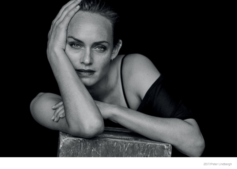 Amber Valletta Stuns in Black & White Photos by Peter Lindbergh for Zeit