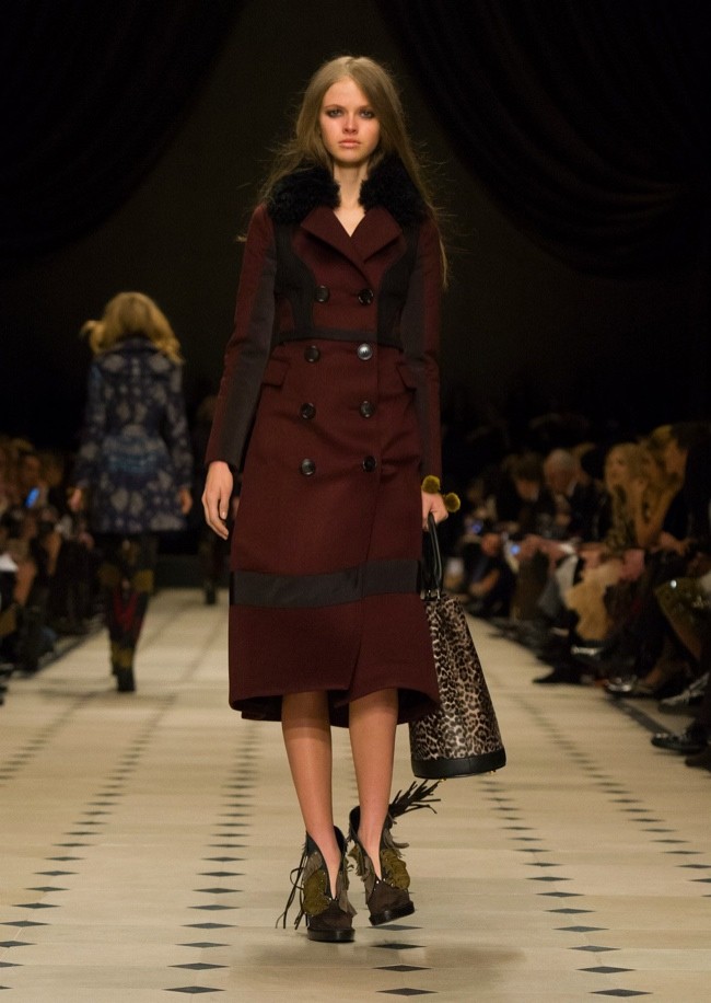 A look from Burberry's fall-winter 2015 collection