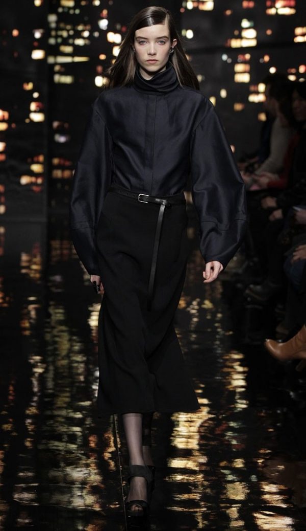 Donna Karan Celebrates New York City with Black & Gold Looks for Fall ...