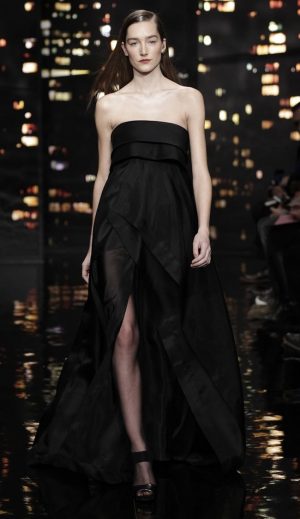 Donna Karan Celebrates New York City with Black & Gold Looks for Fall ...