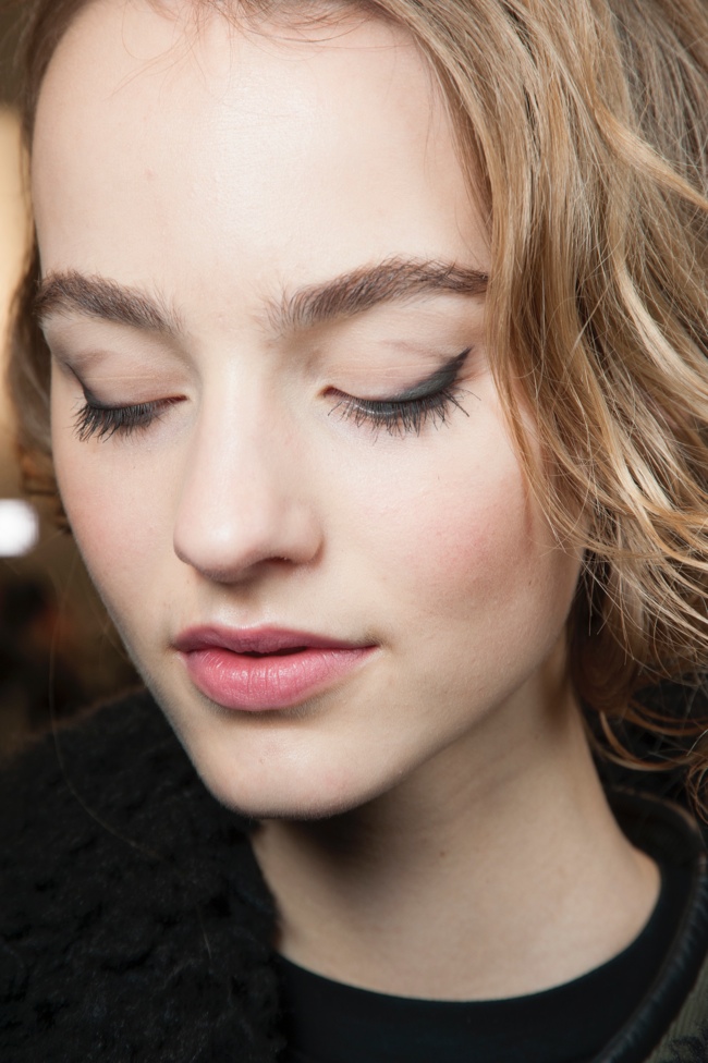 An updated 1950s beauty look at Max Mara's fall show