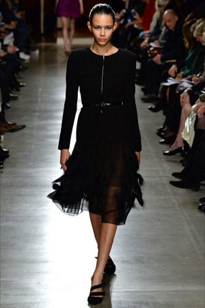 Oscar de la Renta Fall 2015: Copping Debuts with Ladylike Elegance ...