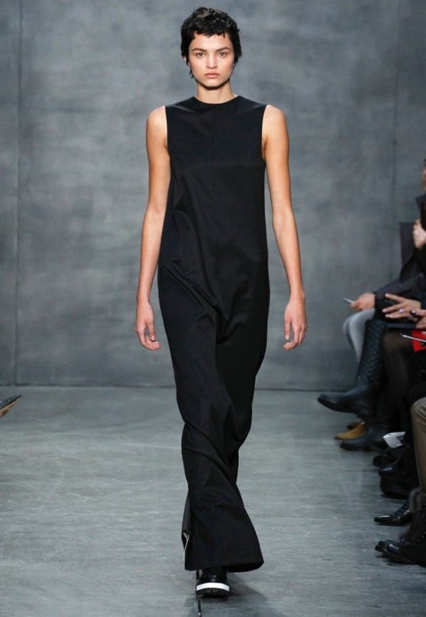 Vera Wang Brings a Relaxed Silhouette to Fall 2015 – Fashion Gone Rogue