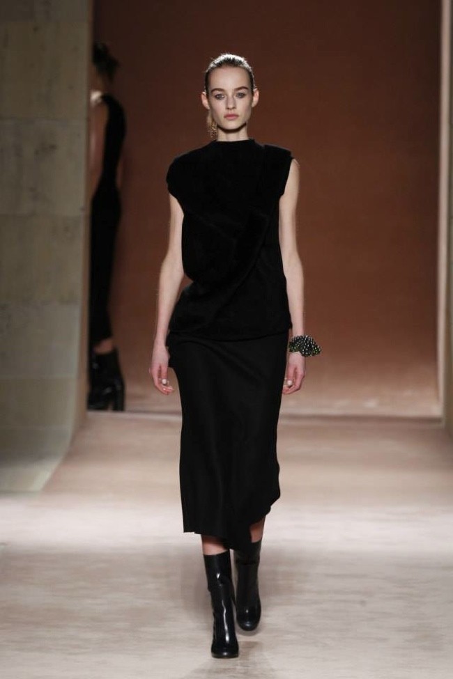 Victoria Beckham Focuses on the Dress for Fall 2015 – Fashion Gone Rogue