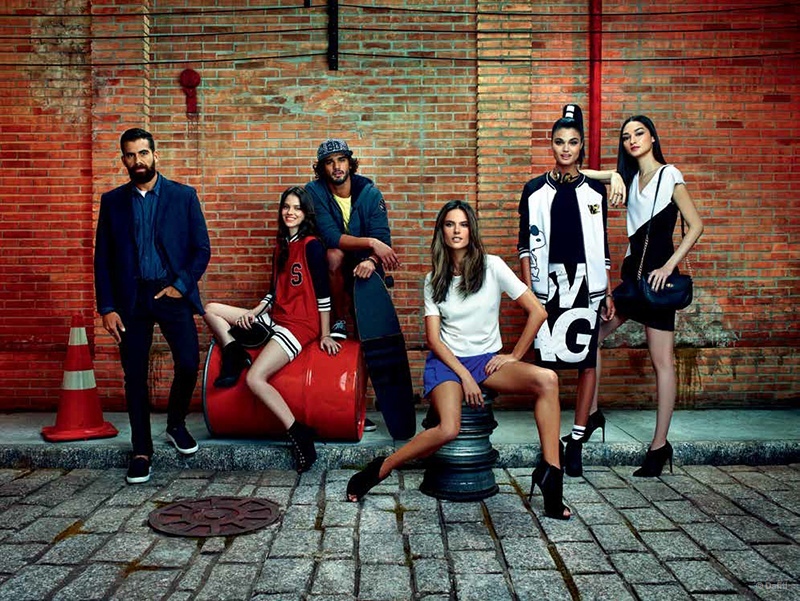 Wearing street style, Alessandra poses alongside Daniela Braga, Bruna Tenorio and other models