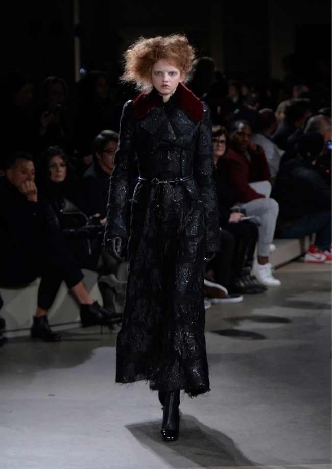 A look from Alexander McQueen's fall-winter 2015 collection