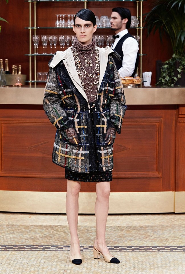 Cara Delevingne, Kendall Jenner Rule the Chanel Runway | Fashion Gone Rogue