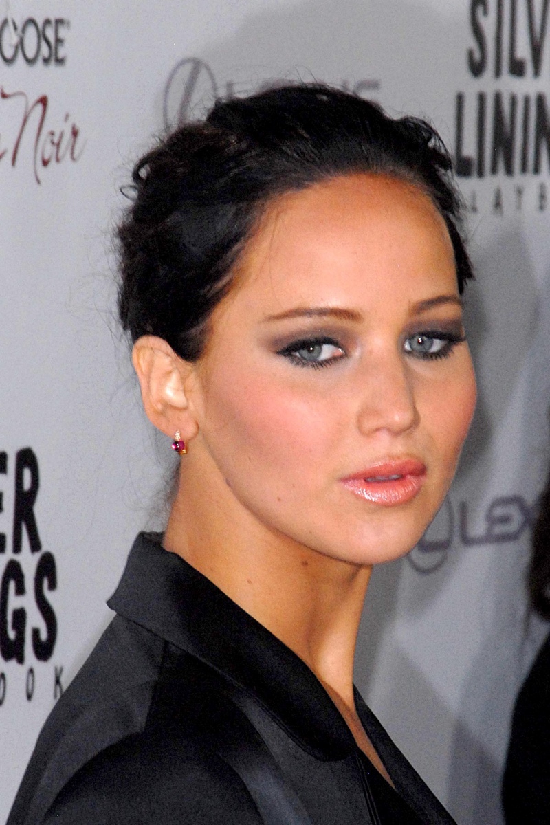 Jennifer lawrence black hair deals