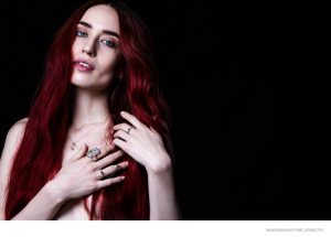 Lizzy Jagger Fronts ManiaMania Fine Jewelry Campaign