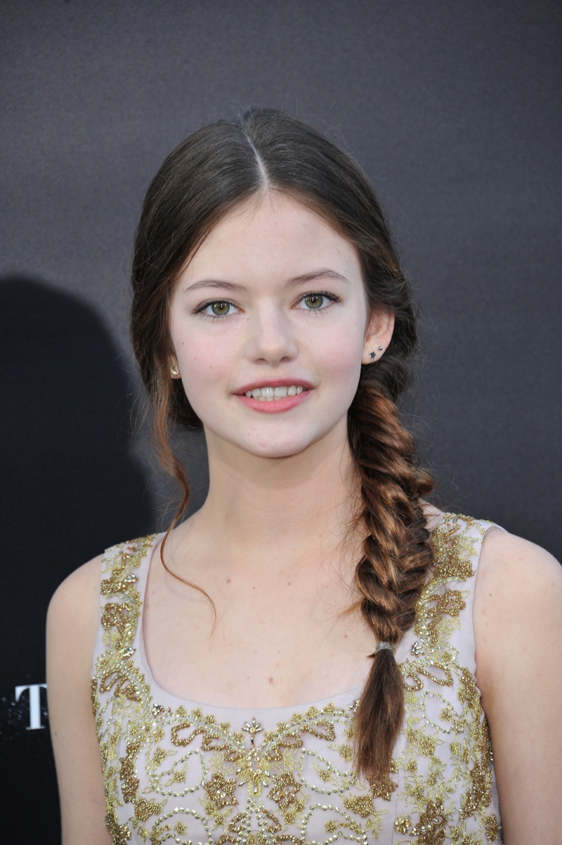 Mackenzie Foy wears a fishtail braided hairstyle. Photo: Shutterstock.com