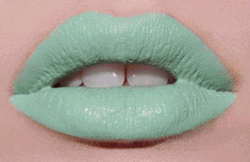 About Face: 12 Makeup Gifs for Beauty Fanatics