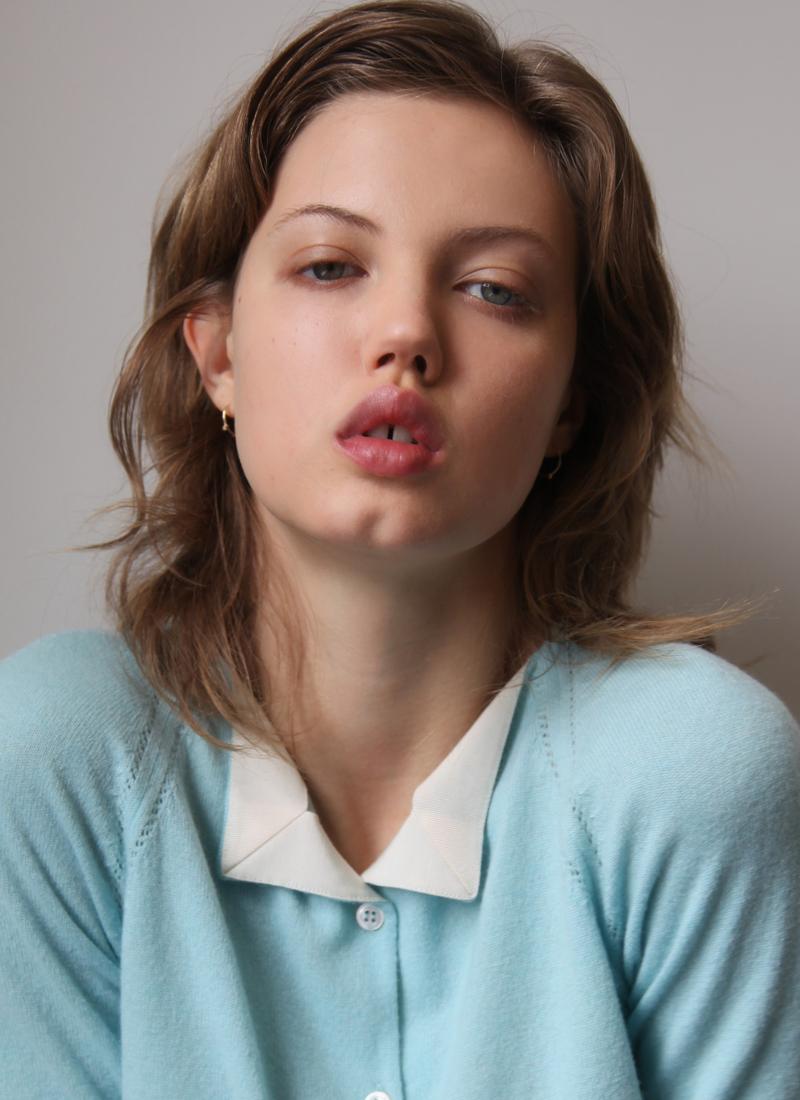 American model Lindsey Wixson is another gap toothed beauty. Lindsey has landed fashion campaigns for top labels like Fendi, Chanel, Jill Stuart, H&M, Miu Miu and Mulberry. Photo: Society
